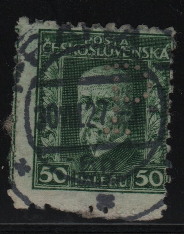 Tsjecho-Slowakije Mi.-Nr. 241 doorboord (CZ-0065)